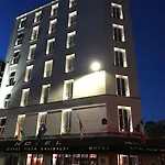 Eiffel Villa Garibaldi