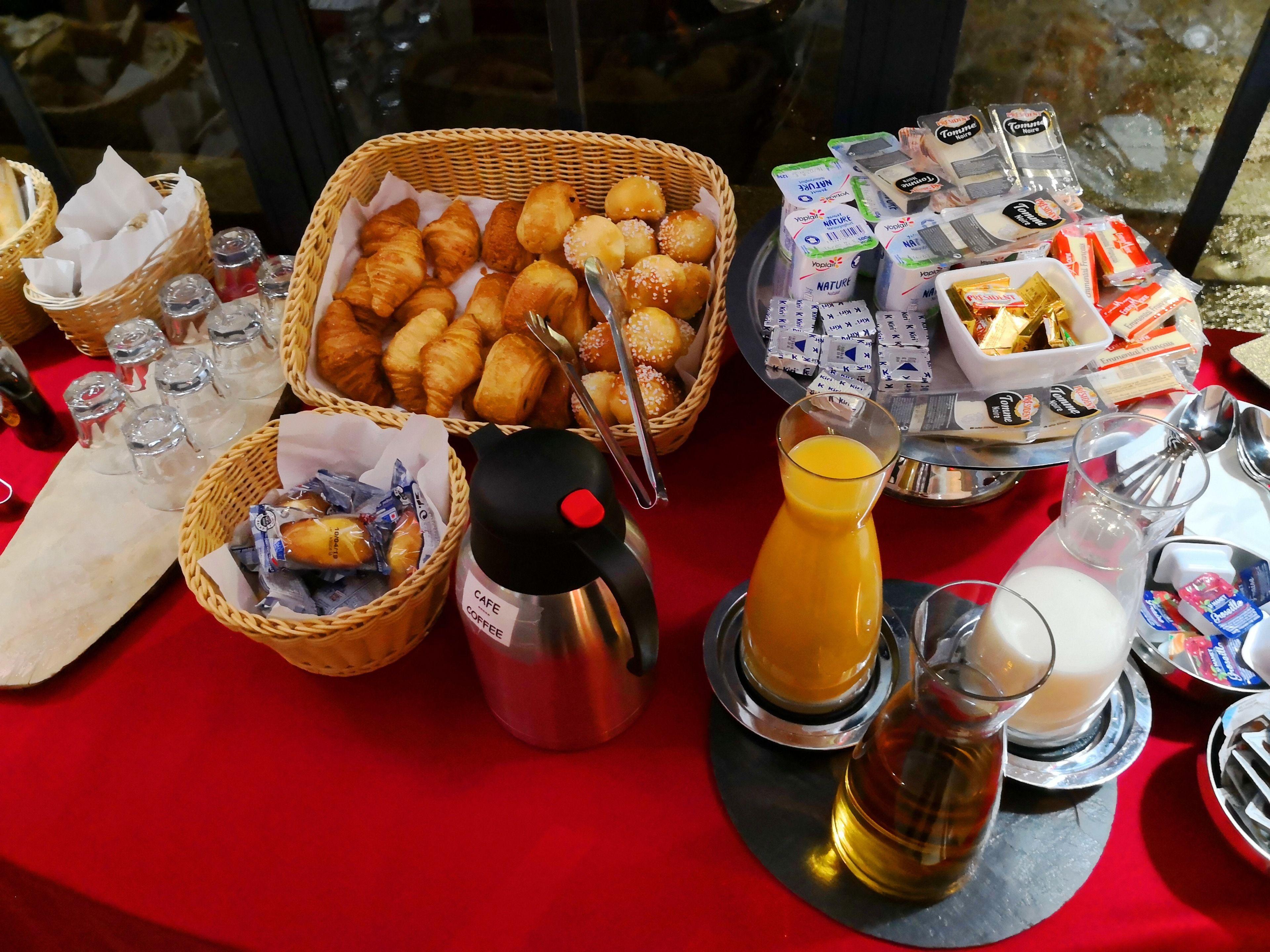 Eiffel Garibaldi Hotel Paris