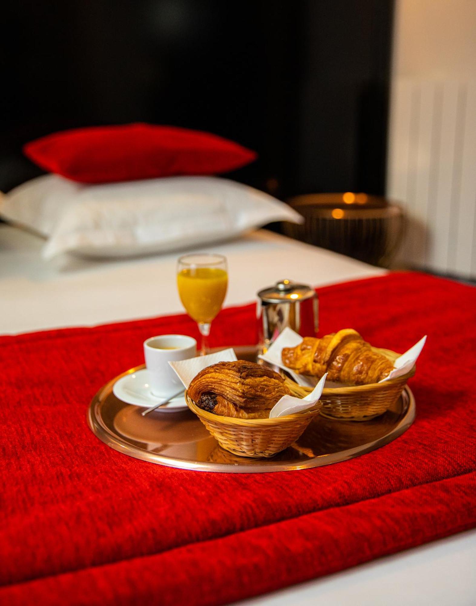 Hotel Eiffel Garibaldi 3*