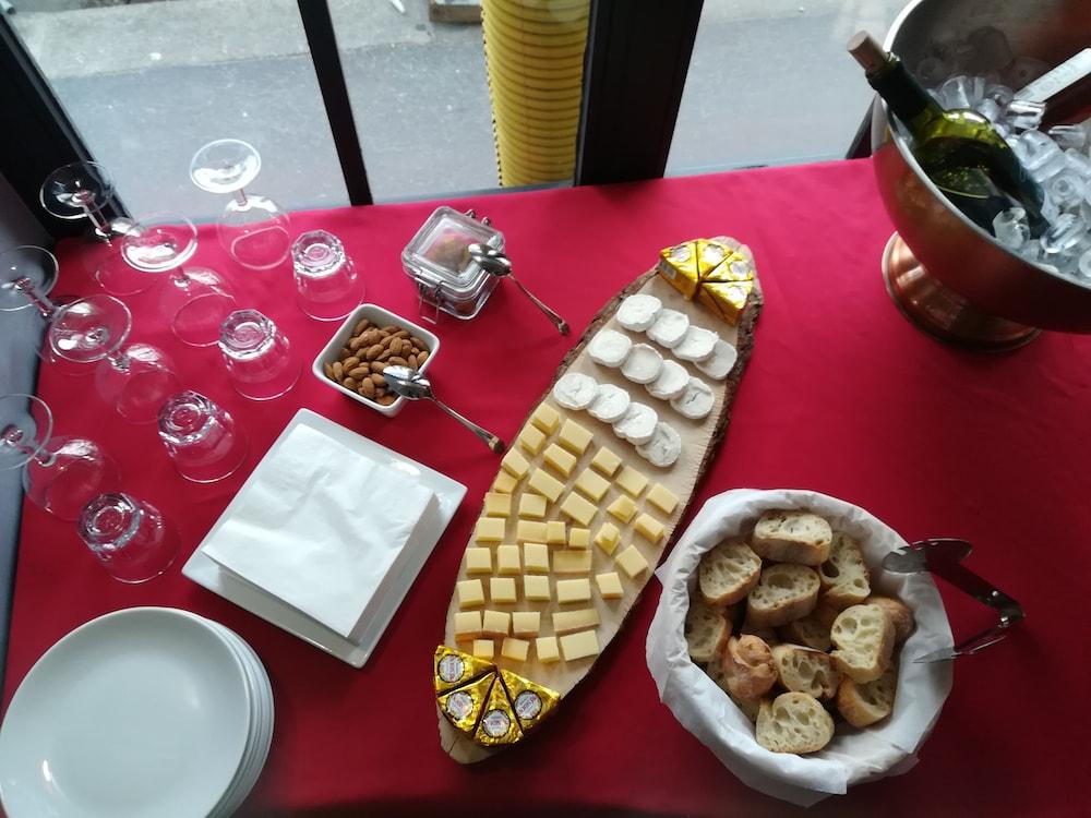 Hotel Eiffel Garibaldi 3*