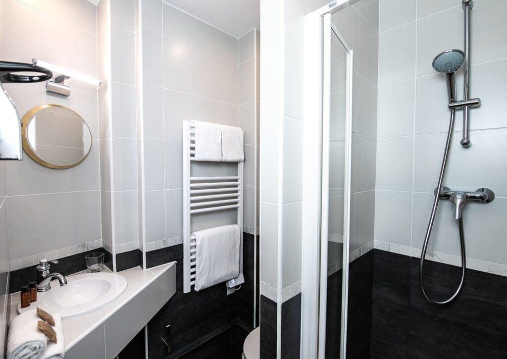 Hotel Eiffel Garibaldi 3*