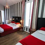 Eiffel Garibaldi Hotel Paris